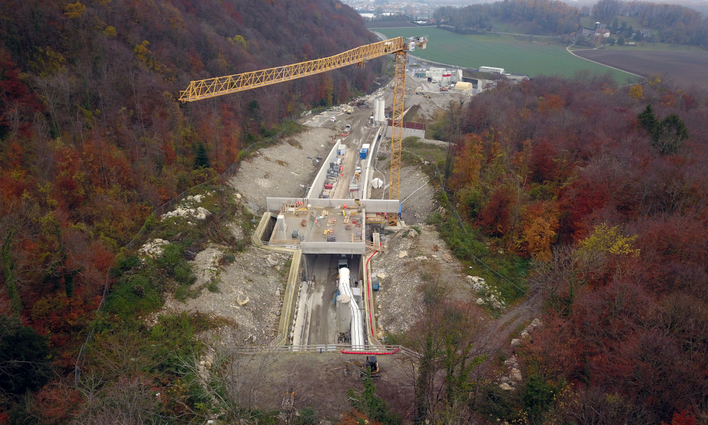 Les-Evouettes-Tunnel-2.jpg